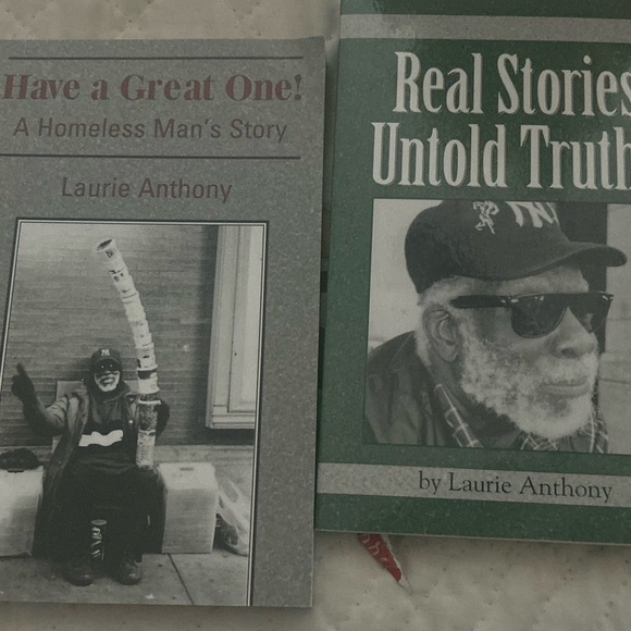 Books homeless story NYC - Picture 1 of 7